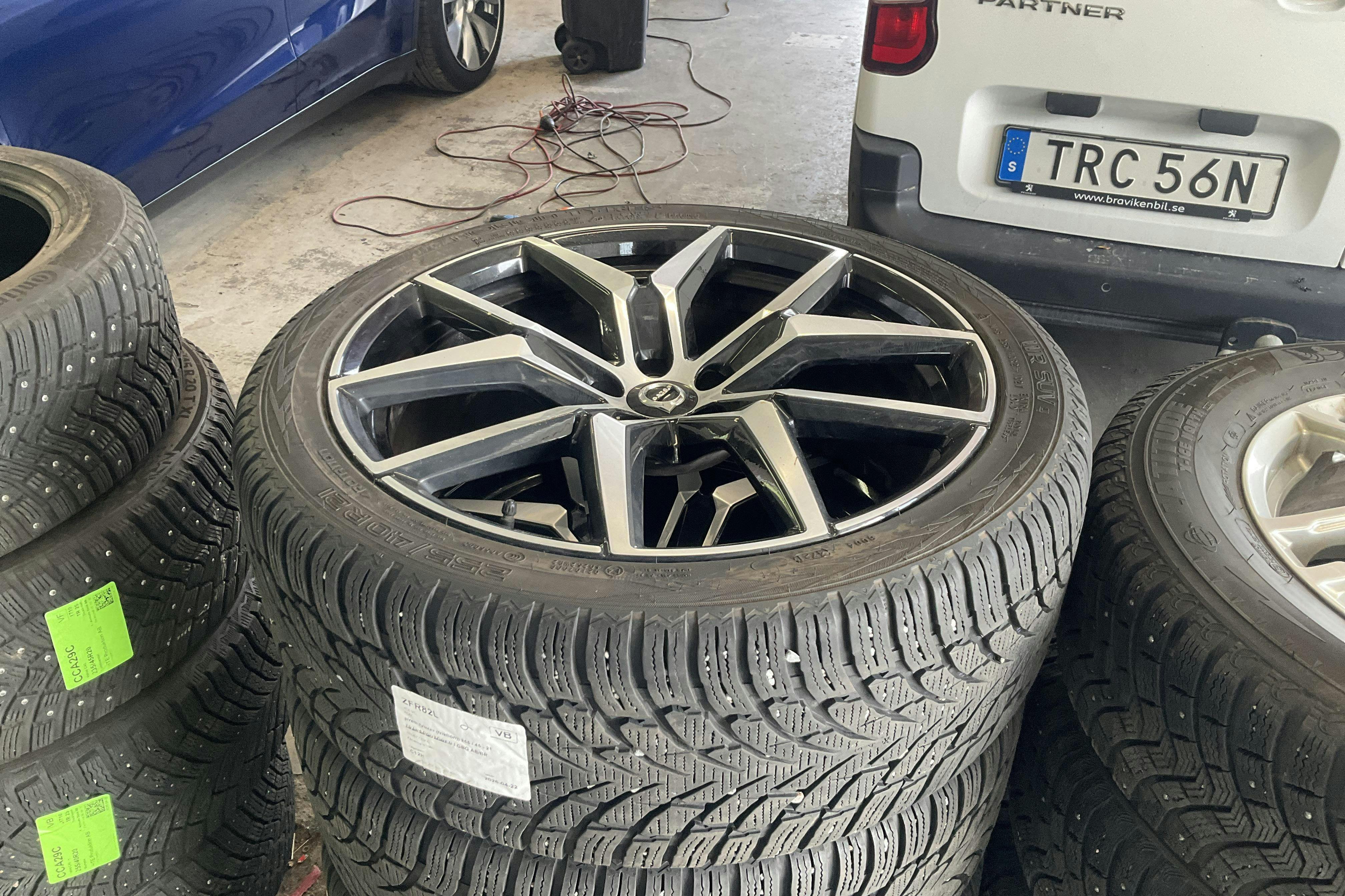 Vehicle Image 15