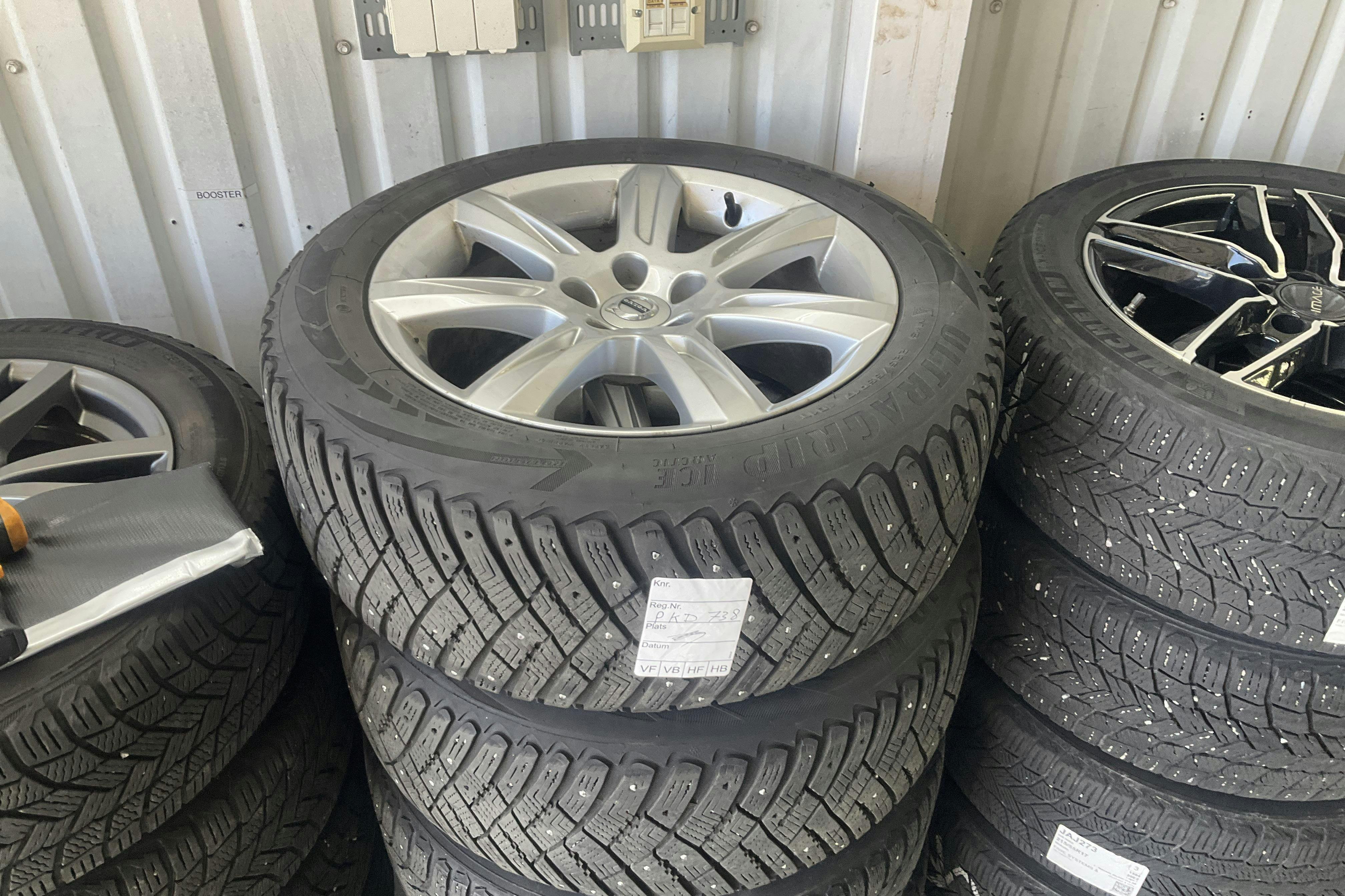 Vehicle Image 14
