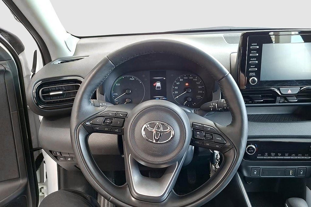Vehicle Image 11