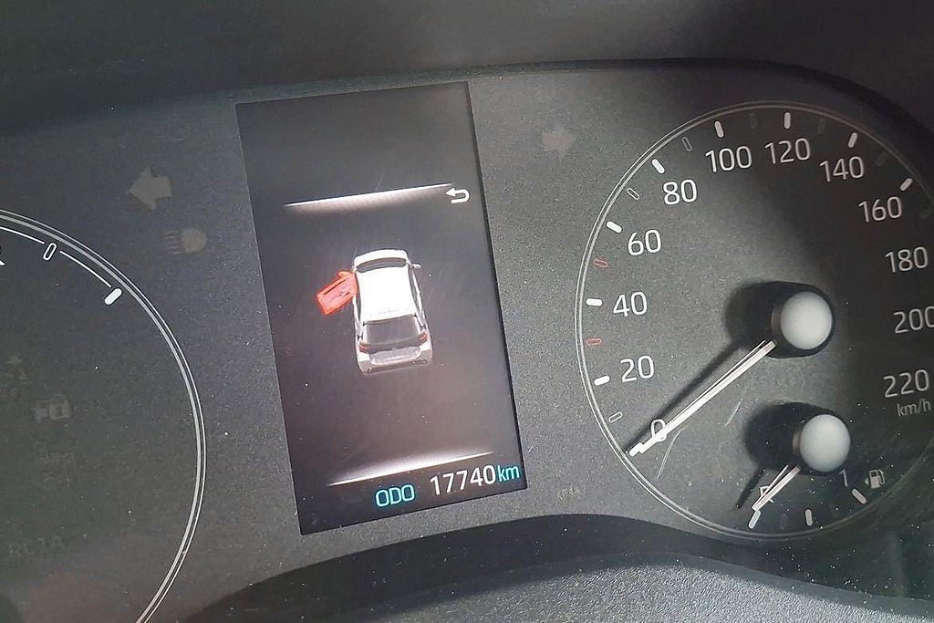 Vehicle Image 13