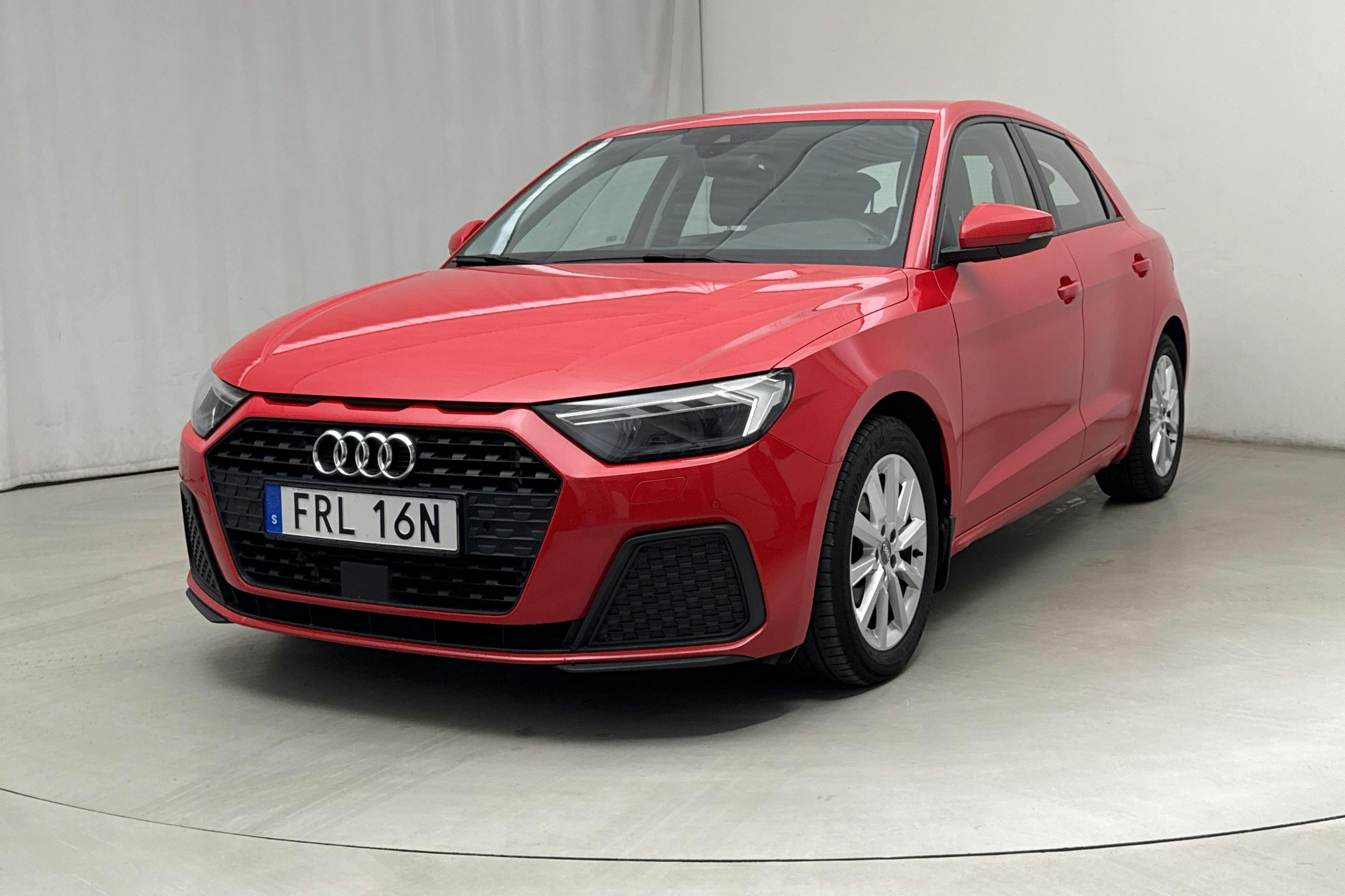 Vehicle Image 1