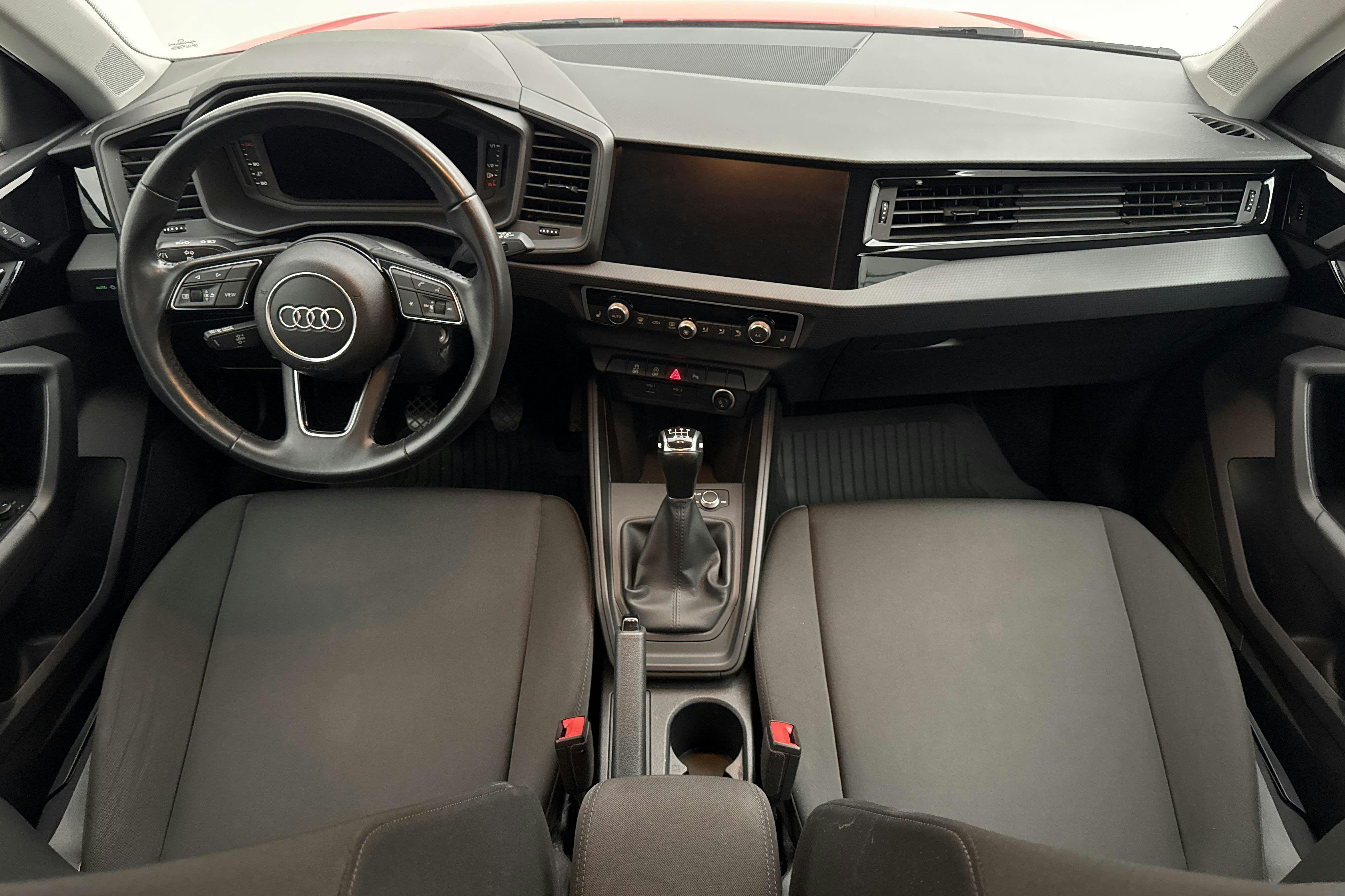 Vehicle Image 6