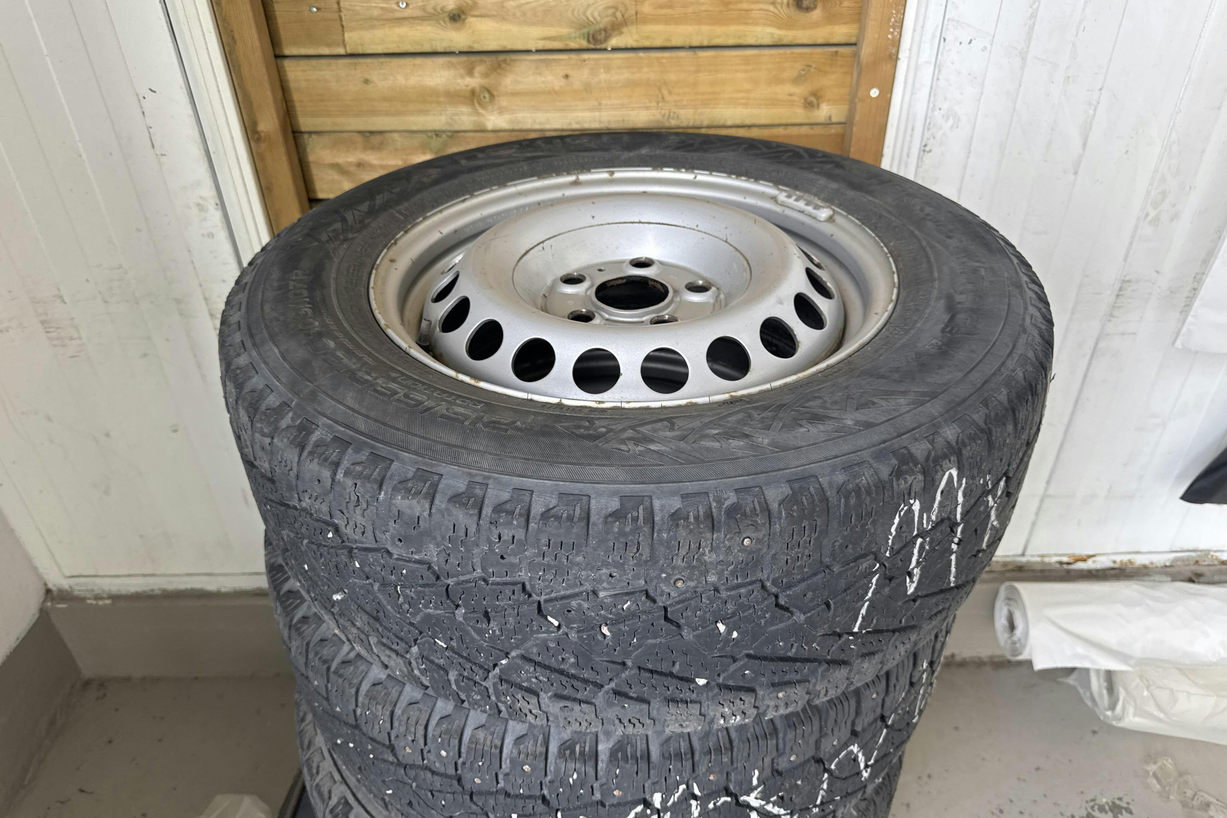 Vehicle Image 13