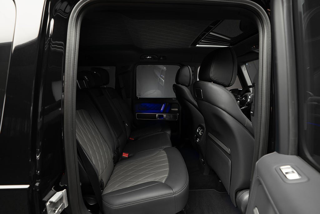 Vehicle Image 12