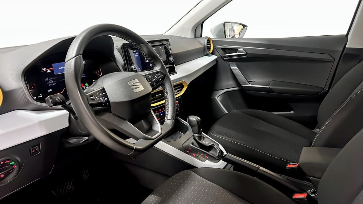 Vehicle Image 7