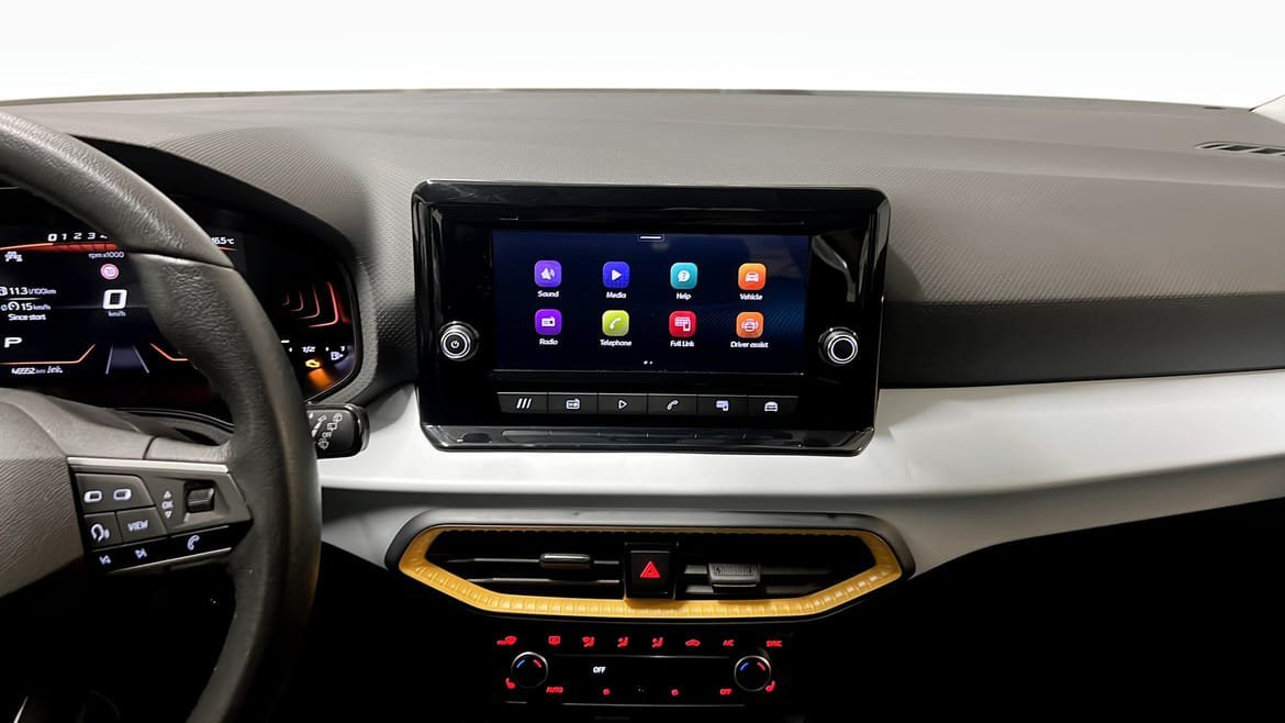 Vehicle Image 9
