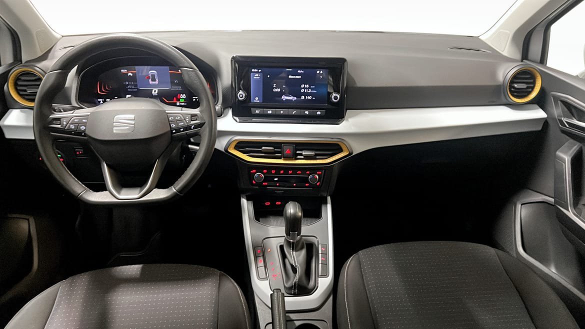 Vehicle Image 10