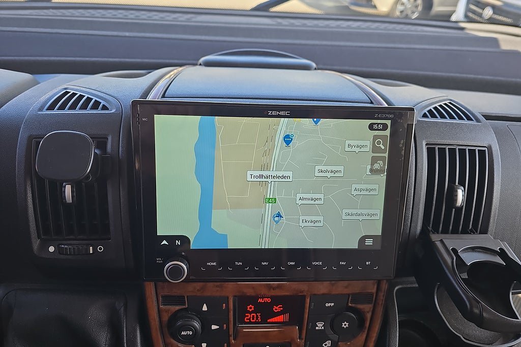 Vehicle Image 33