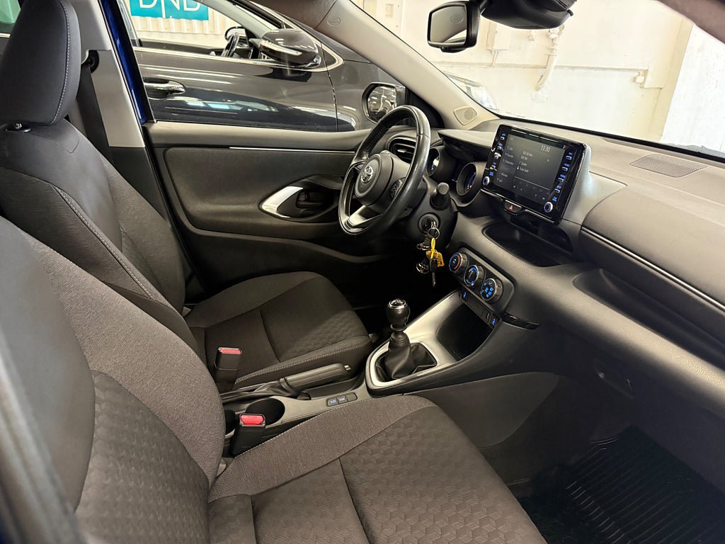 Vehicle Image 17