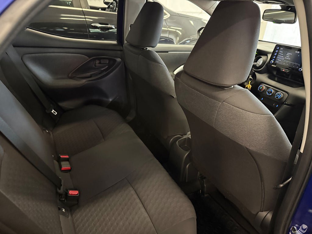 Vehicle Image 18