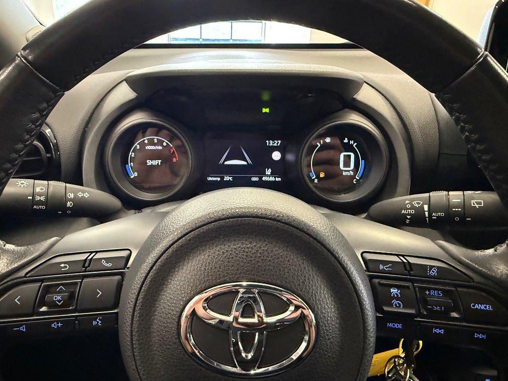 Vehicle Image 22