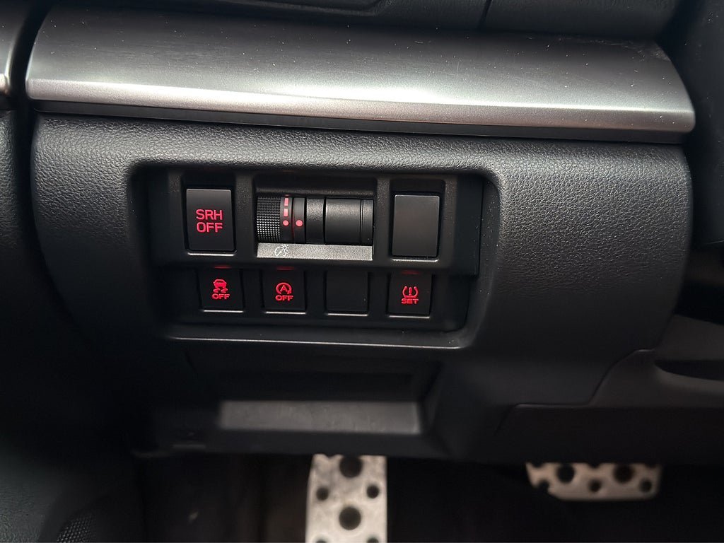 Vehicle Image 23