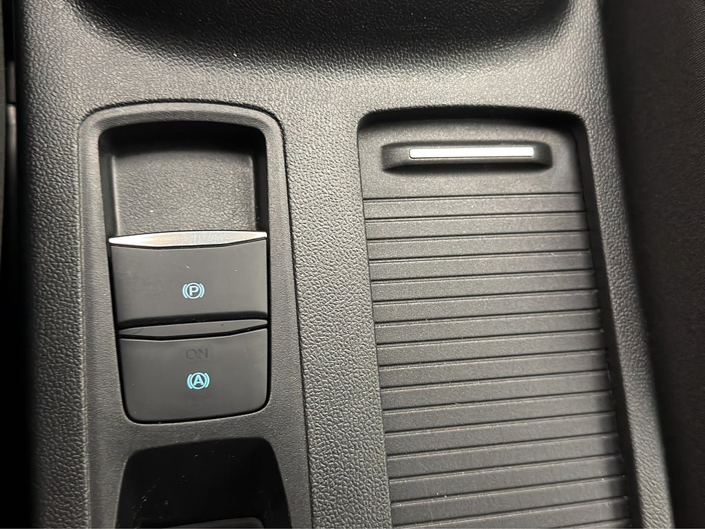 Vehicle Image 23