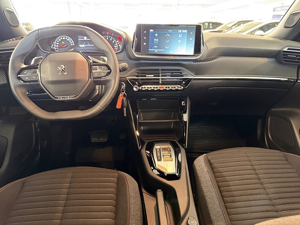 Vehicle Image 13
