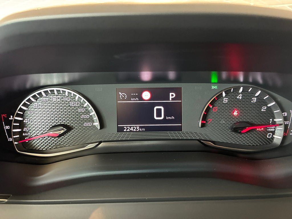 Vehicle Image 13
