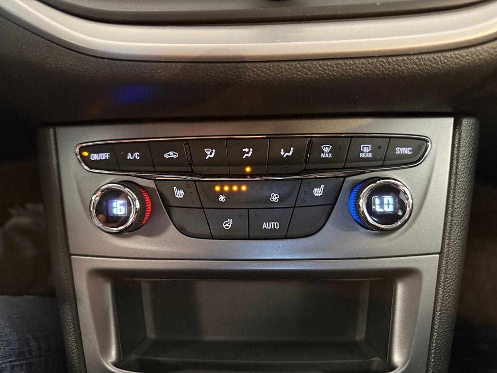 Vehicle Image 17