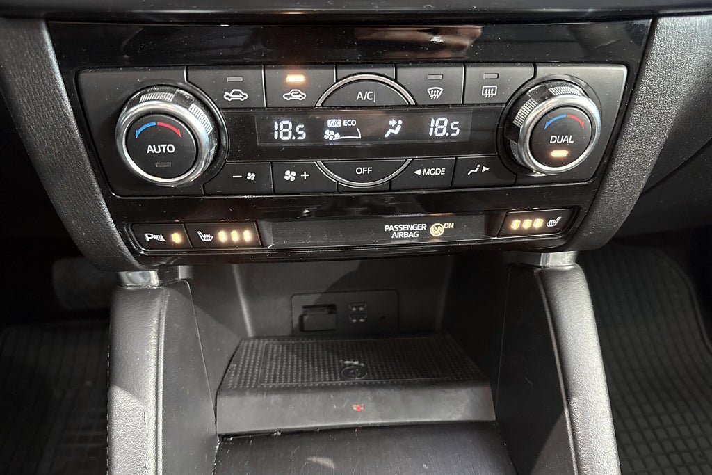 Vehicle Image 26