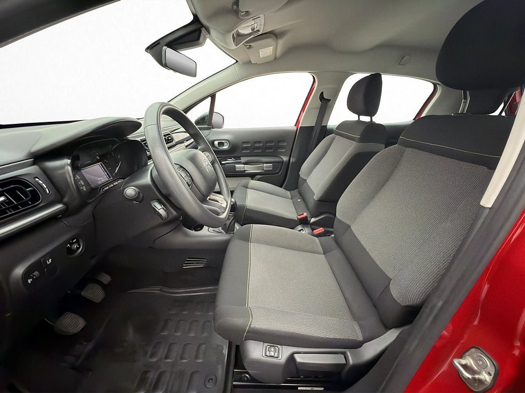 Vehicle Image 12