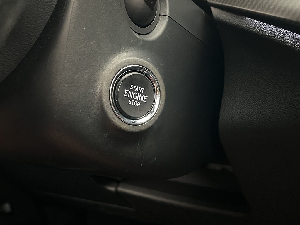 Vehicle Image 24
