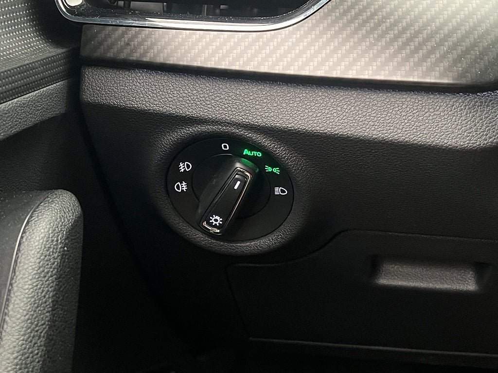 Vehicle Image 29