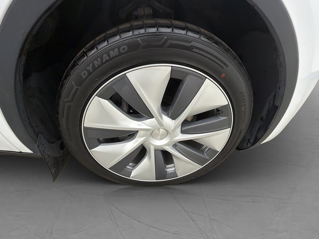 Vehicle Image 35