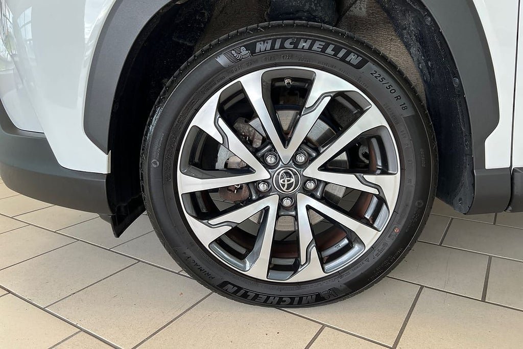 Vehicle Image 17