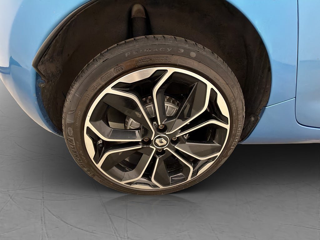 Vehicle Image 32