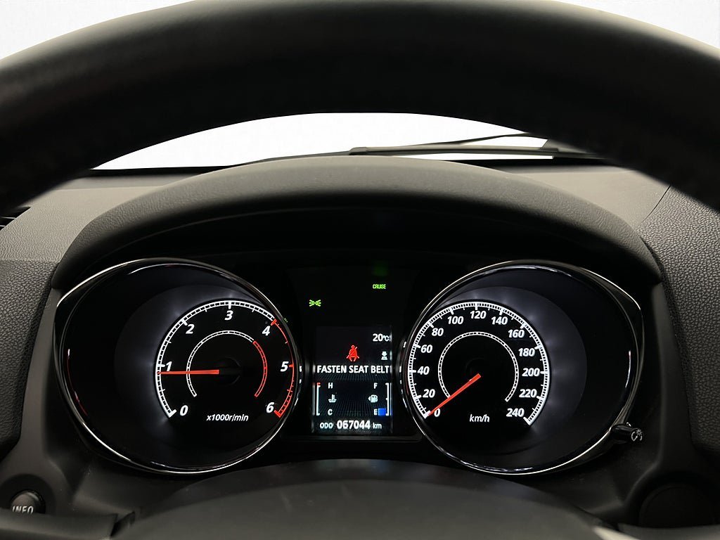 Vehicle Image 17