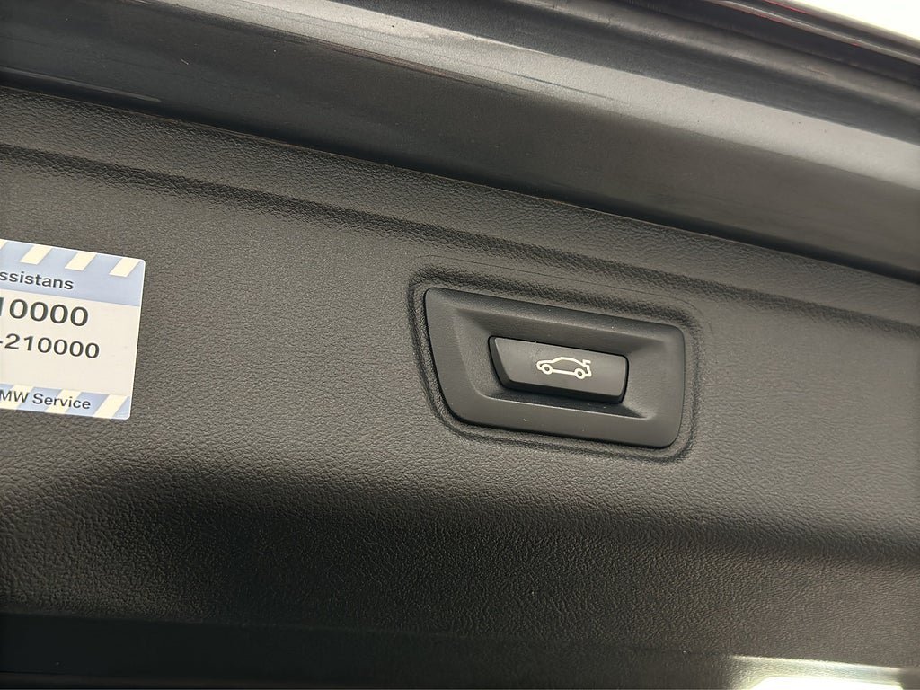 Vehicle Image 26
