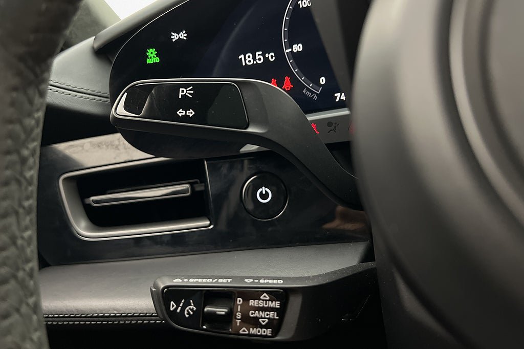 Vehicle Image 34