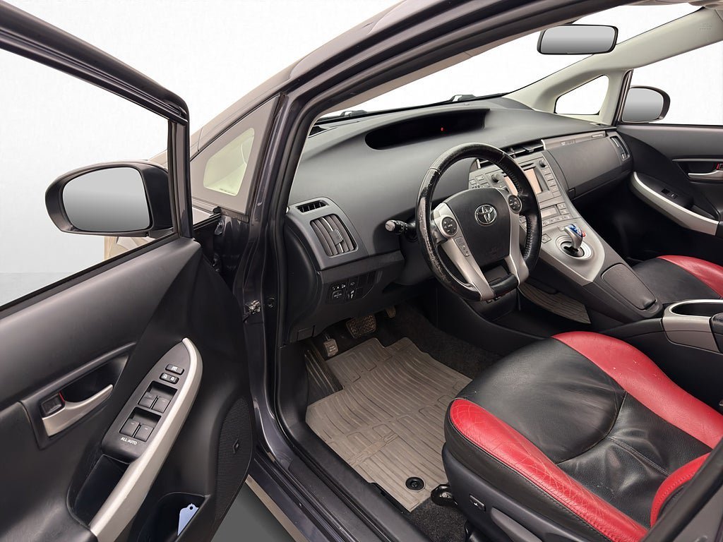 Vehicle Image 10