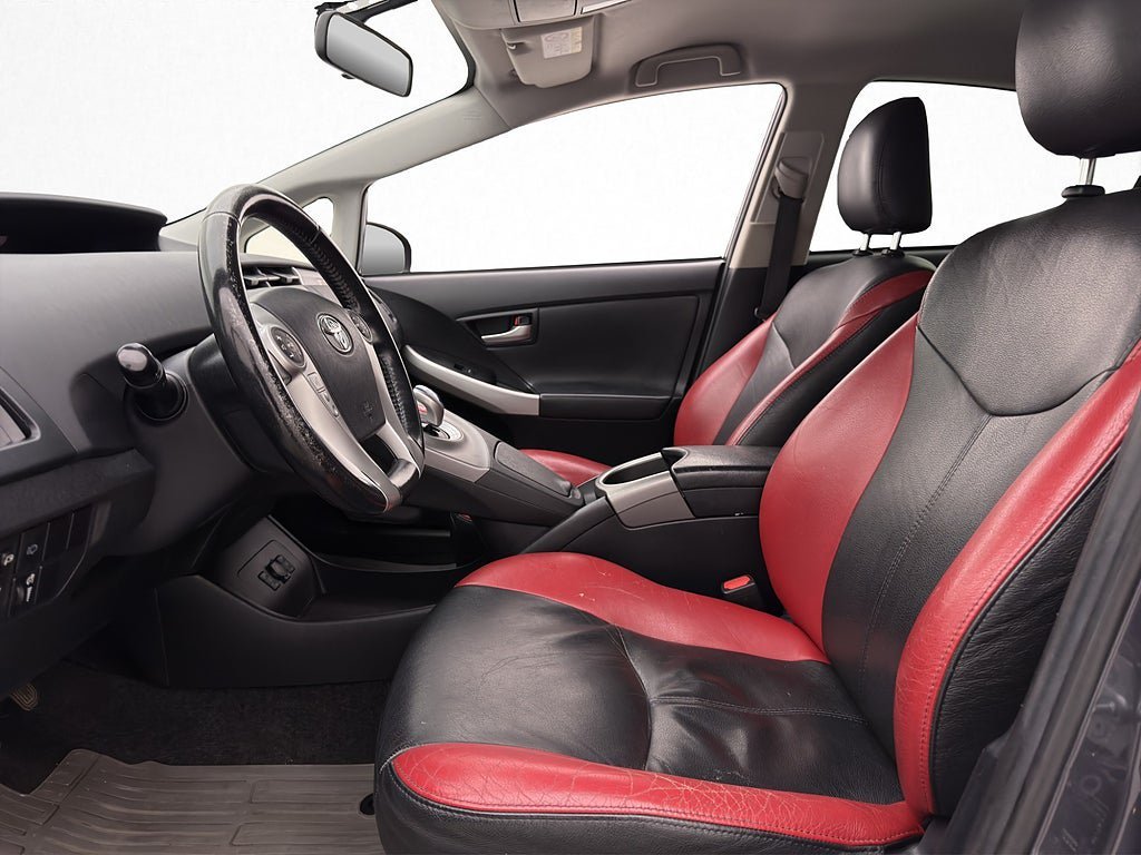 Vehicle Image 11