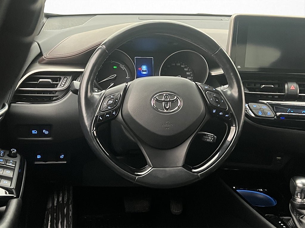 Vehicle Image 12