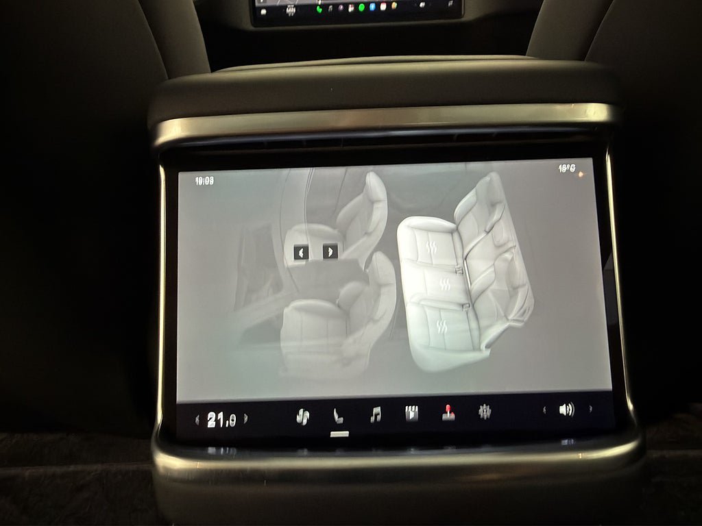 Vehicle Image 22