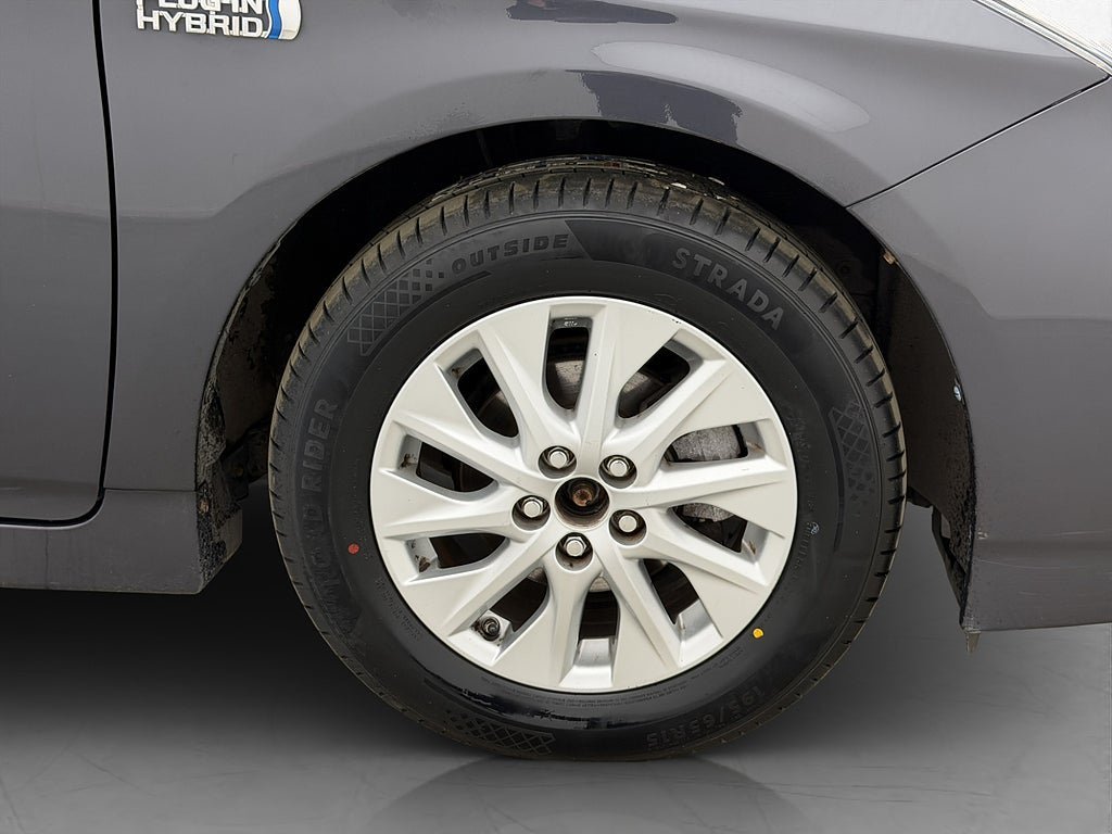Vehicle Image 32