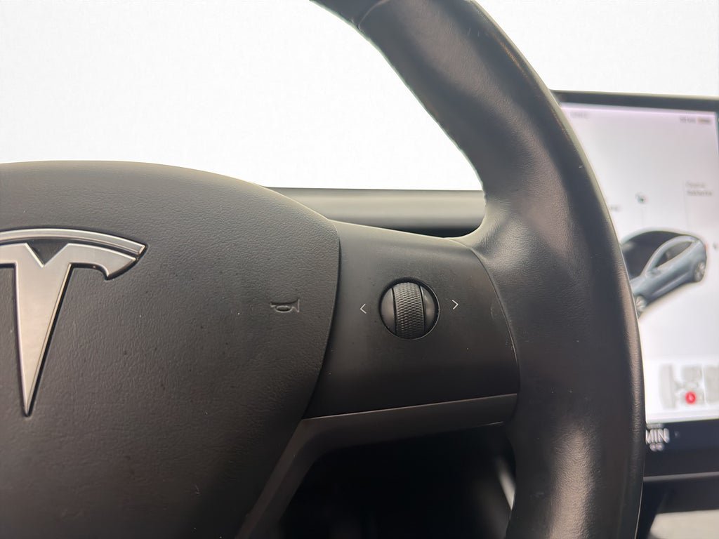 Vehicle Image 26