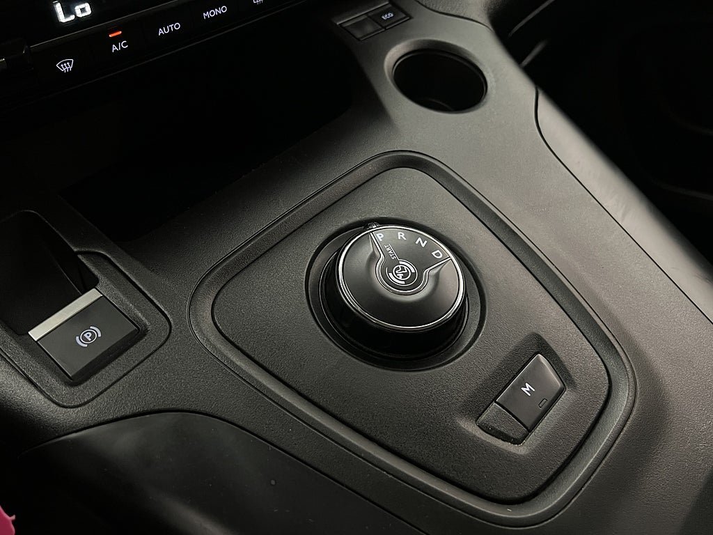 Vehicle Image 22
