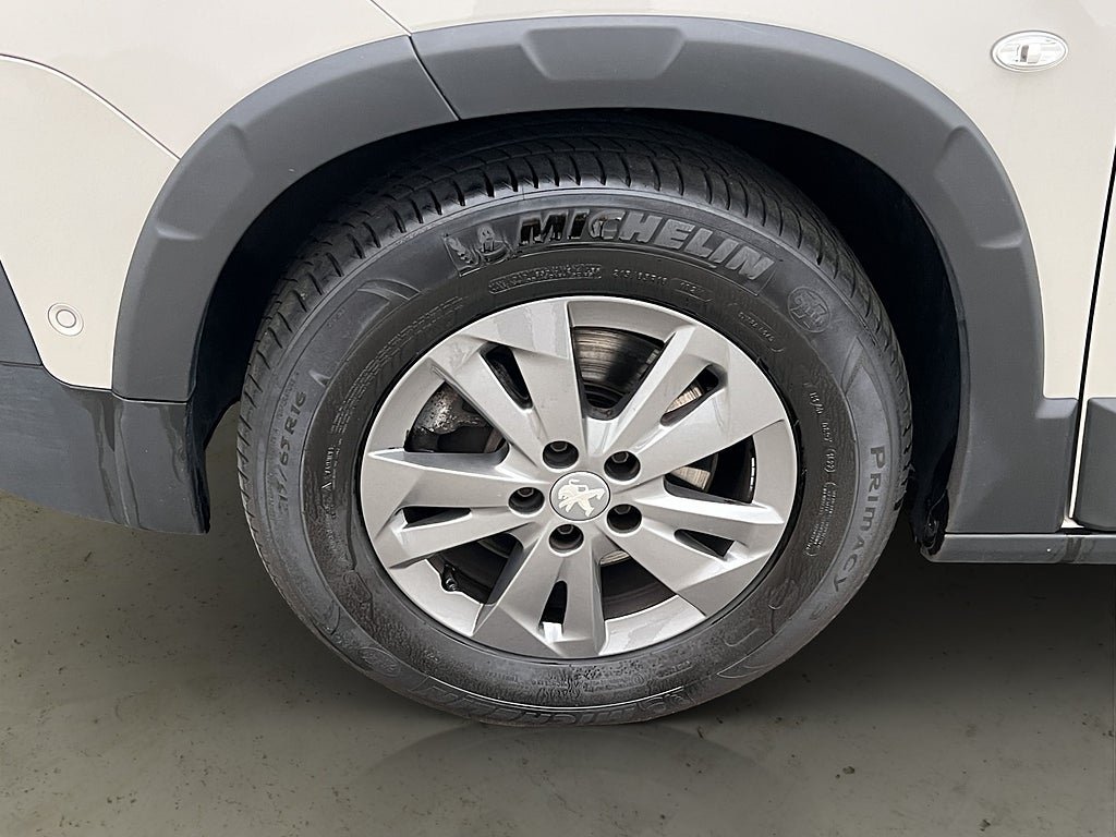 Vehicle Image 27