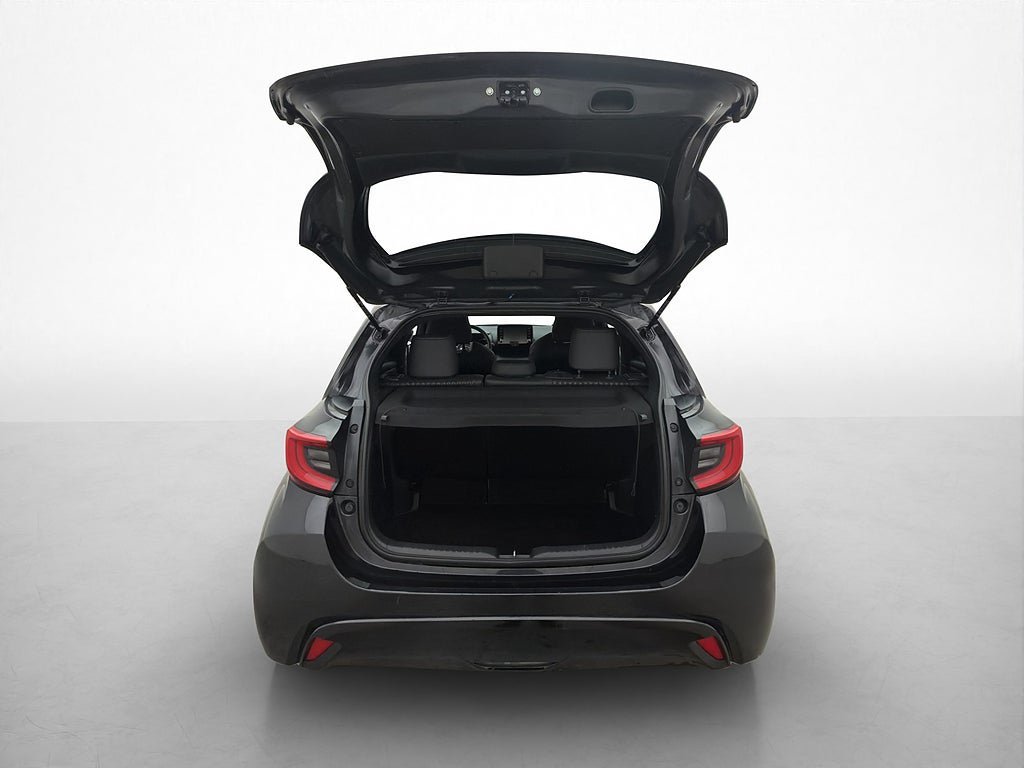 Vehicle Image 9