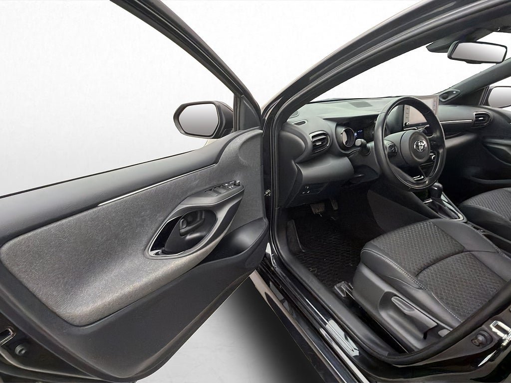 Vehicle Image 10