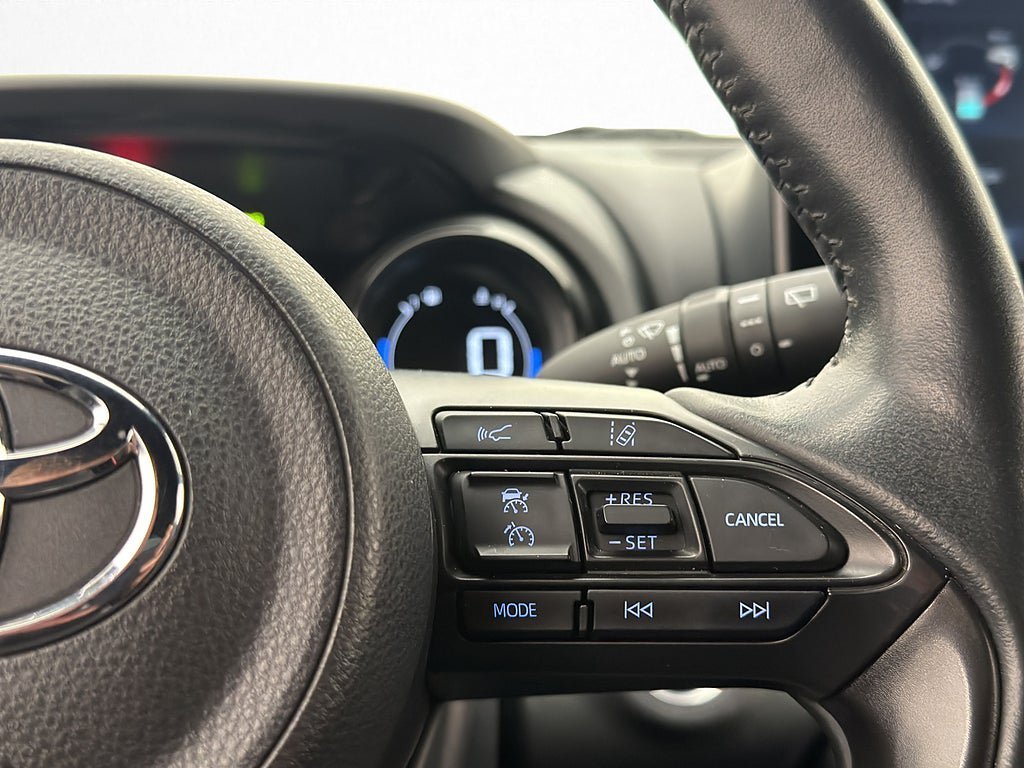 Vehicle Image 17