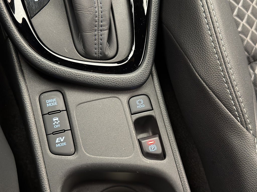 Vehicle Image 23
