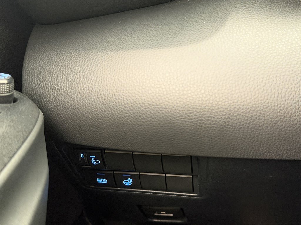 Vehicle Image 33