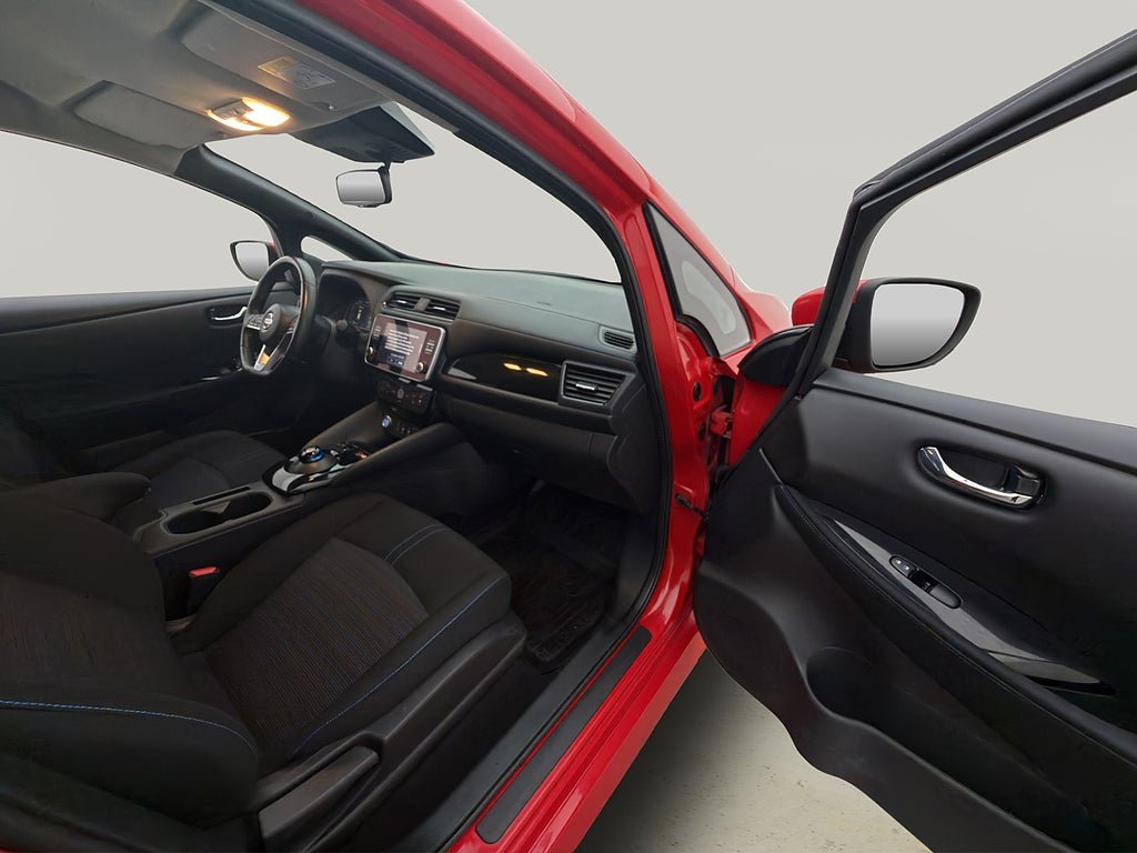 Vehicle Image 17