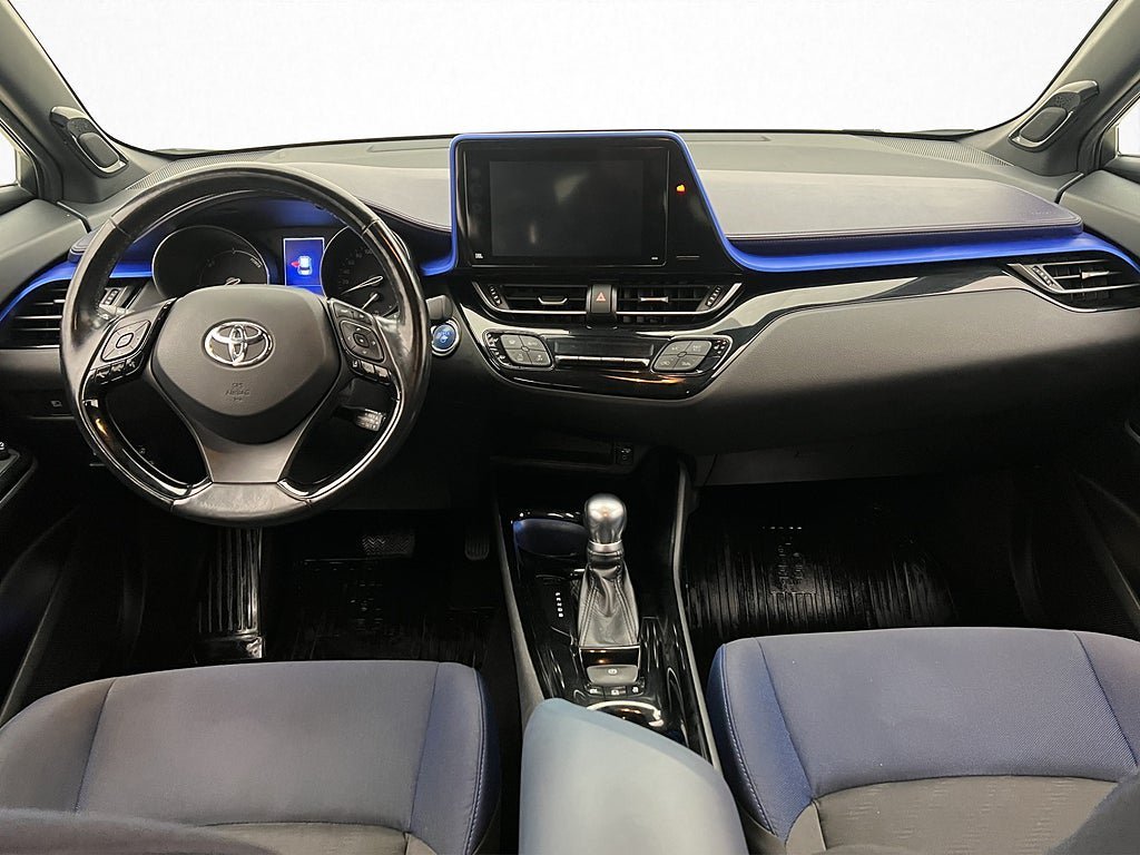 Vehicle Image 16