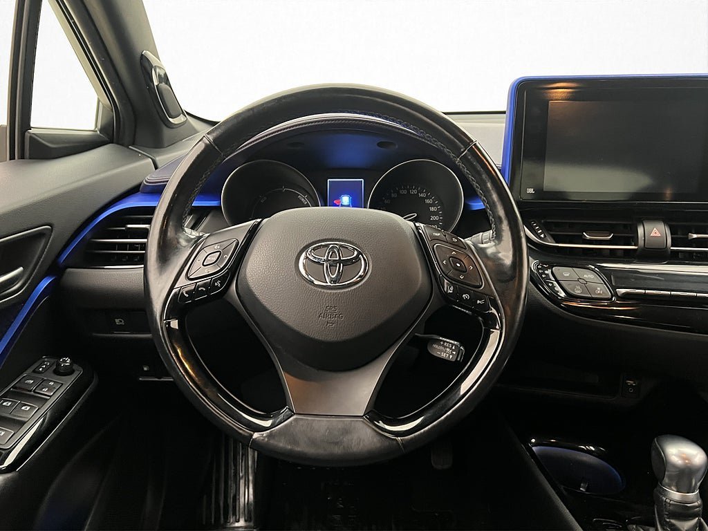 Vehicle Image 17