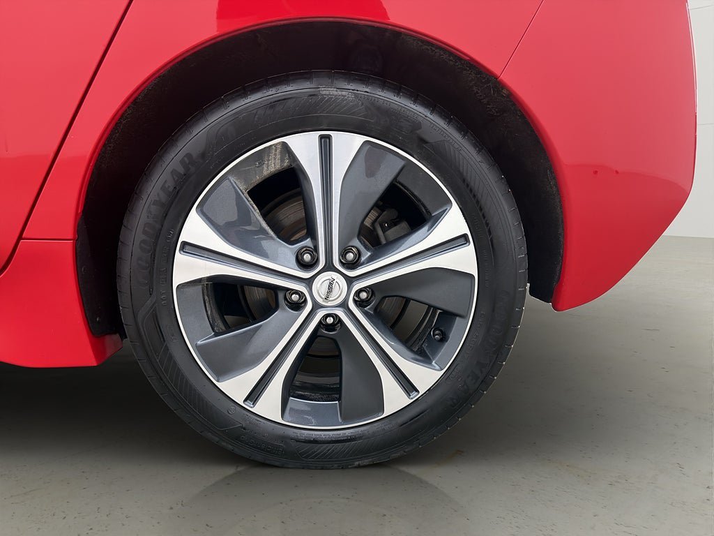 Vehicle Image 33