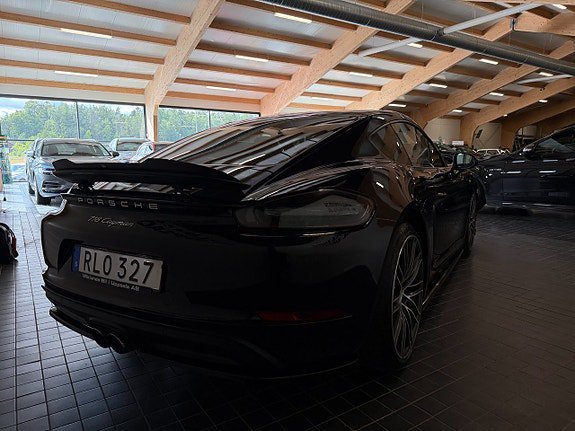 Vehicle Image 28