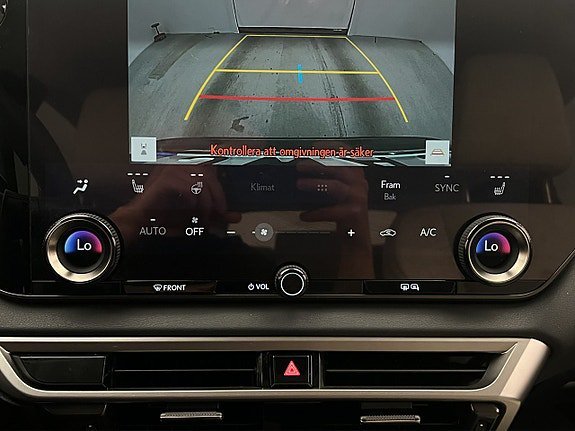 Vehicle Image 23