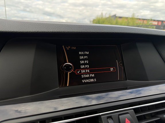 Vehicle Image 24